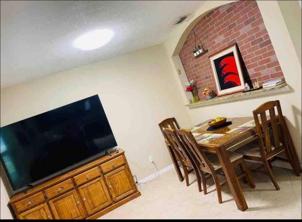Apartmán Tutul House Tampa Exteriér fotografie